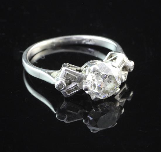 A 1920s/1930s platinum and single stone diamond ring, size K.